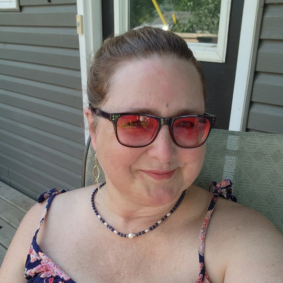 Meet your Posher, Laurel - Picture 1 of 1